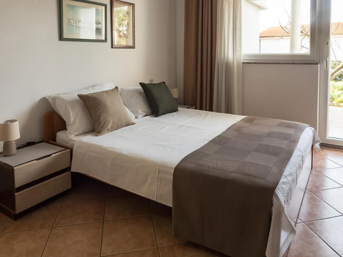 Apartments Summer Bloom Krk Town 0*,
