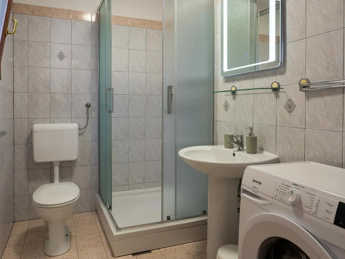 Apartments Summer Bloom Krk Town