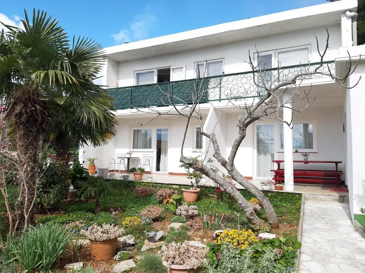 Apartments Summer Bloom Krk Town